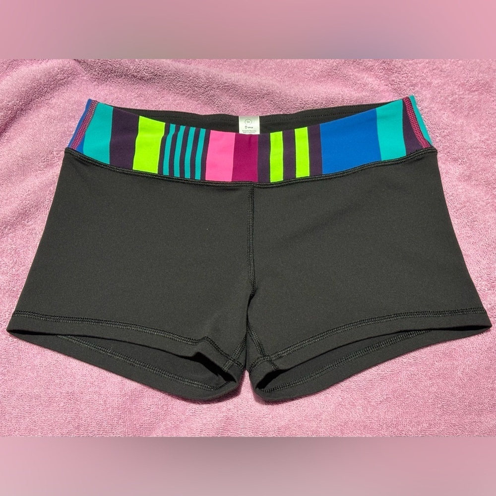 🌟NWOT🌟 Ivivva: Girls Reversible Shorts - Size 14